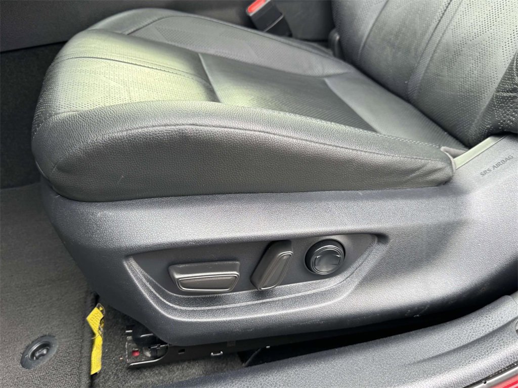 Used 2025 Toyota Camry XSE image 19