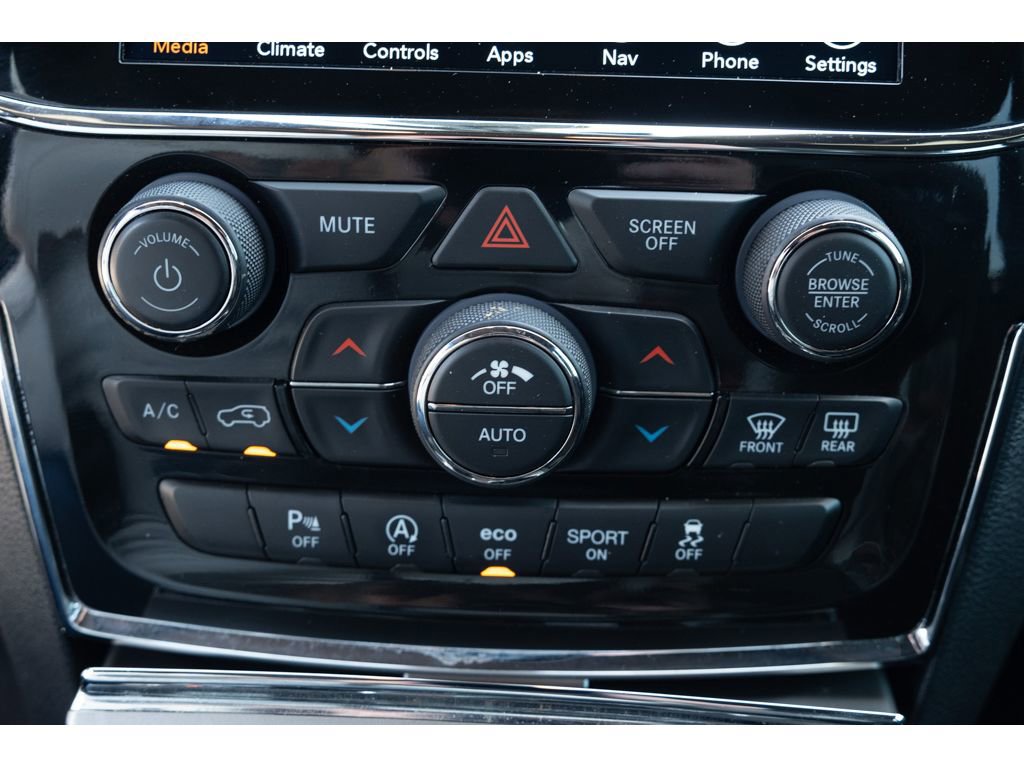 Used 2021 Jeep Grand Cherokee Laredo X image 26