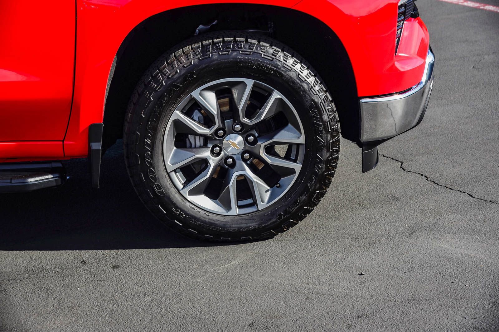 Used 2025 Chevrolet Silverado 1500 LT w/ Safety Package image 11