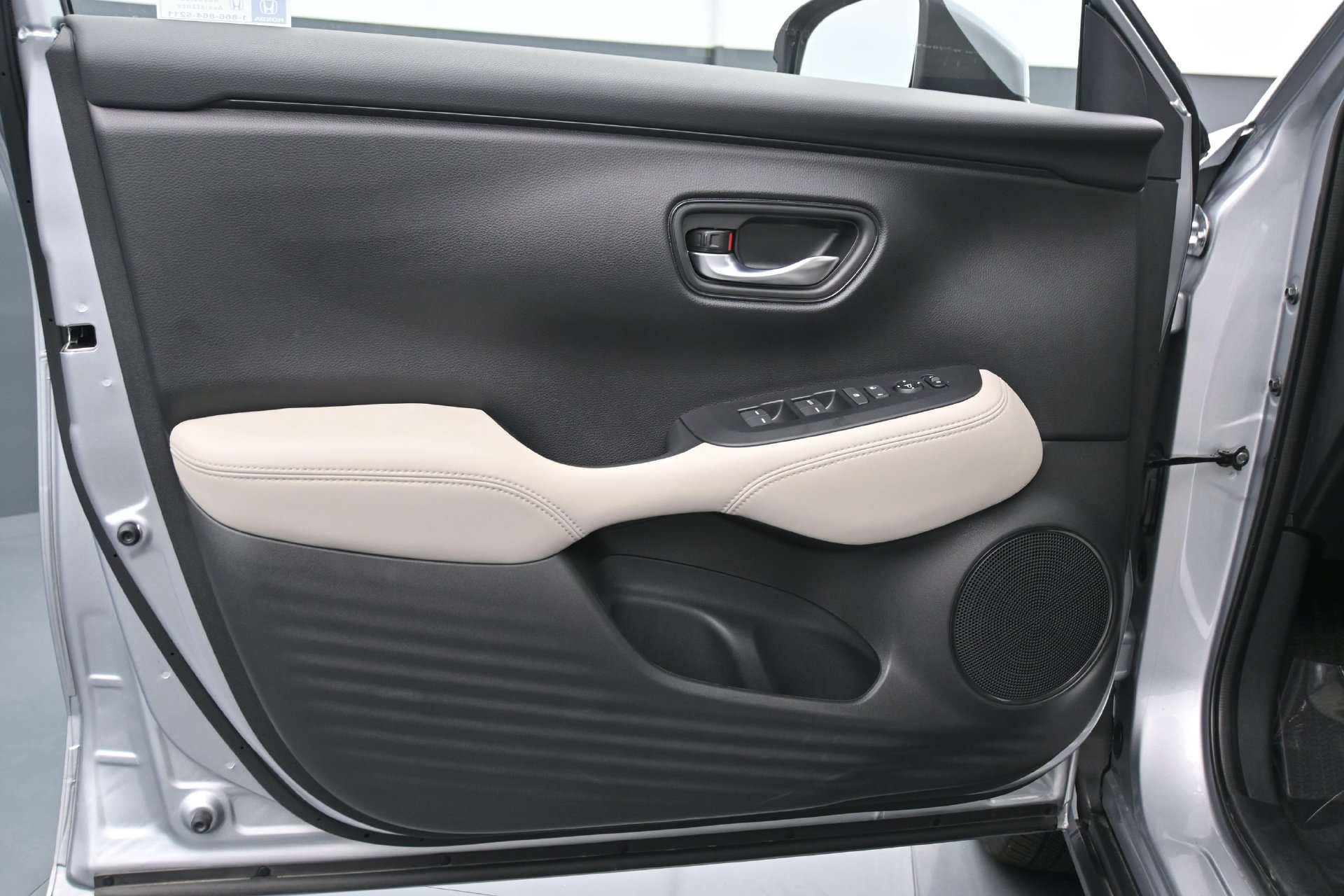 Used 2026 Honda HR-V LX image 17