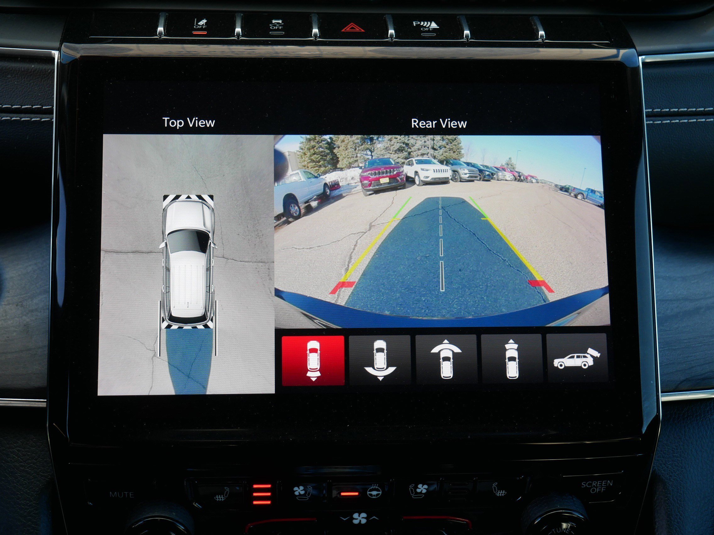 Used 2024 Jeep Grand Cherokee L Overland w/ Advanced Protech Group III AWD/4WD image 27