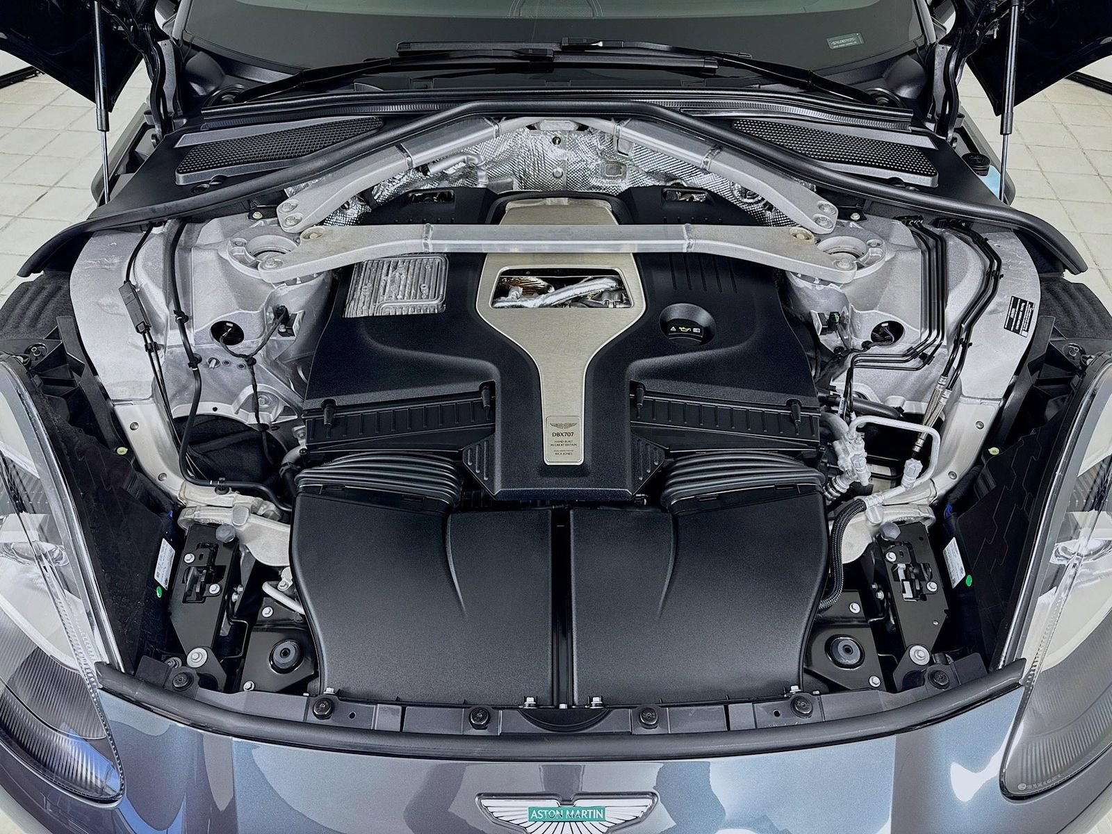 Used 2025 Aston Martin DBX 707 AWD/4WD image 28