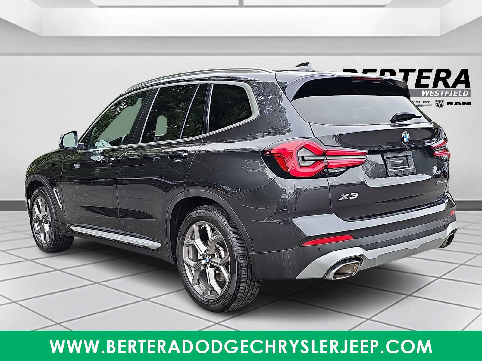 Used 2022 BMW X3 xDrive30i w/ Premium Package 2 AWD/4WD image 4