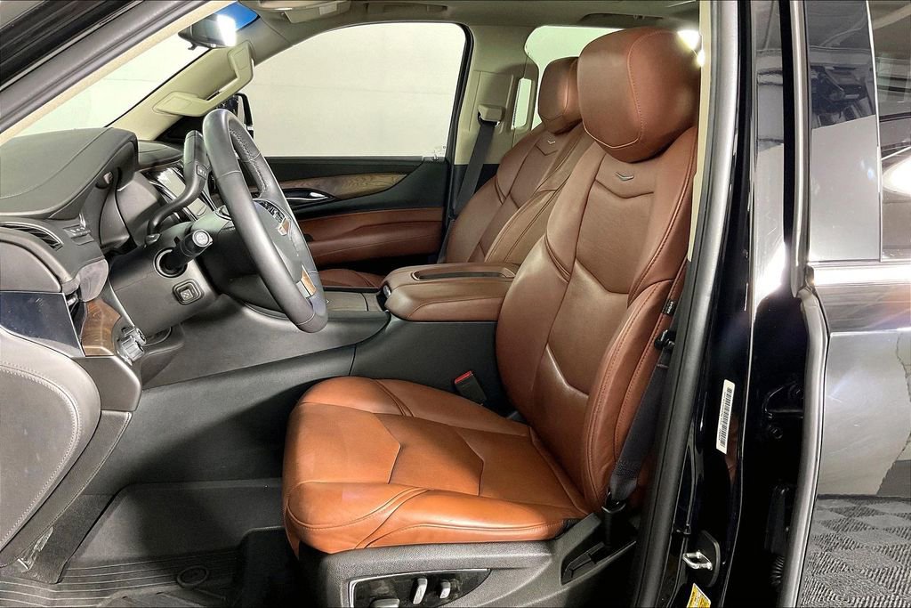 Used 2017 Cadillac Escalade Premium Luxury image 36