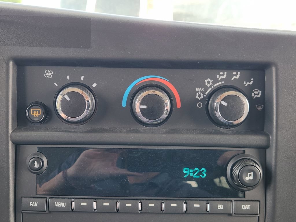 Used 2025 Chevrolet Express 3500 LS RWD image 19