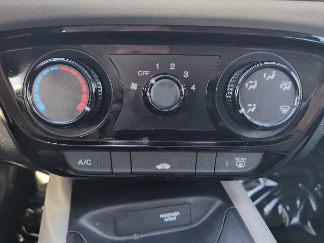 Used 2017 Honda HR-V LX image 21
