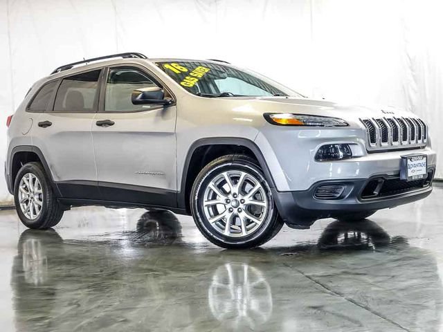 Used 2016 Jeep Cherokee Sport w/ Cold Weather Group FWD video 2