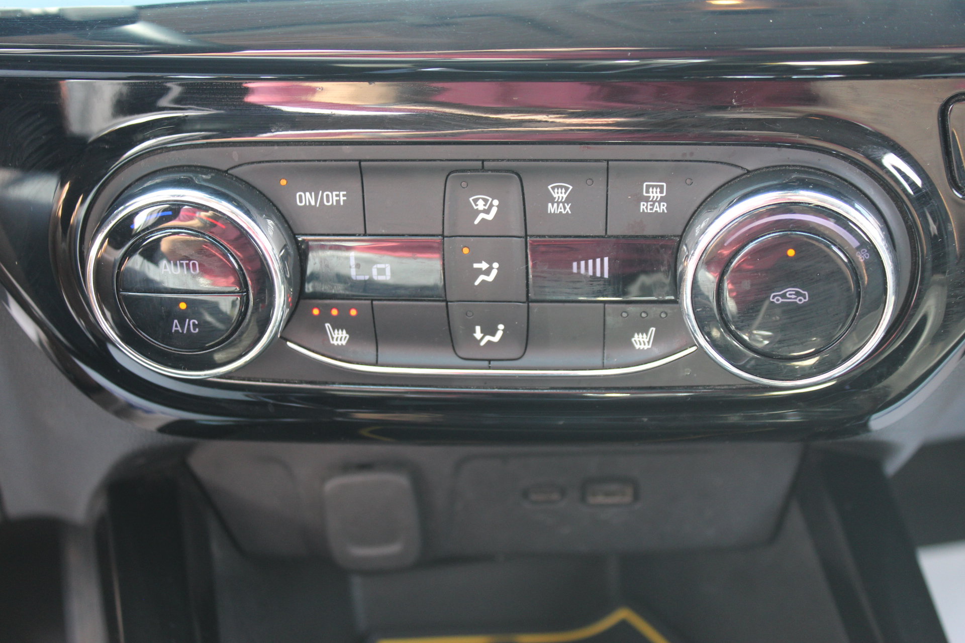 Used 2025 Chevrolet Trax ACTIV w/ Driver Confidence Package FWD image 22