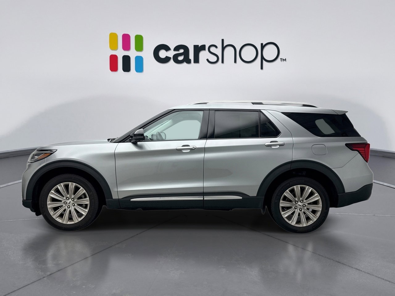Used 2025 Ford Explorer Platinum w/ LUX Leather Package AWD/4WD image 2