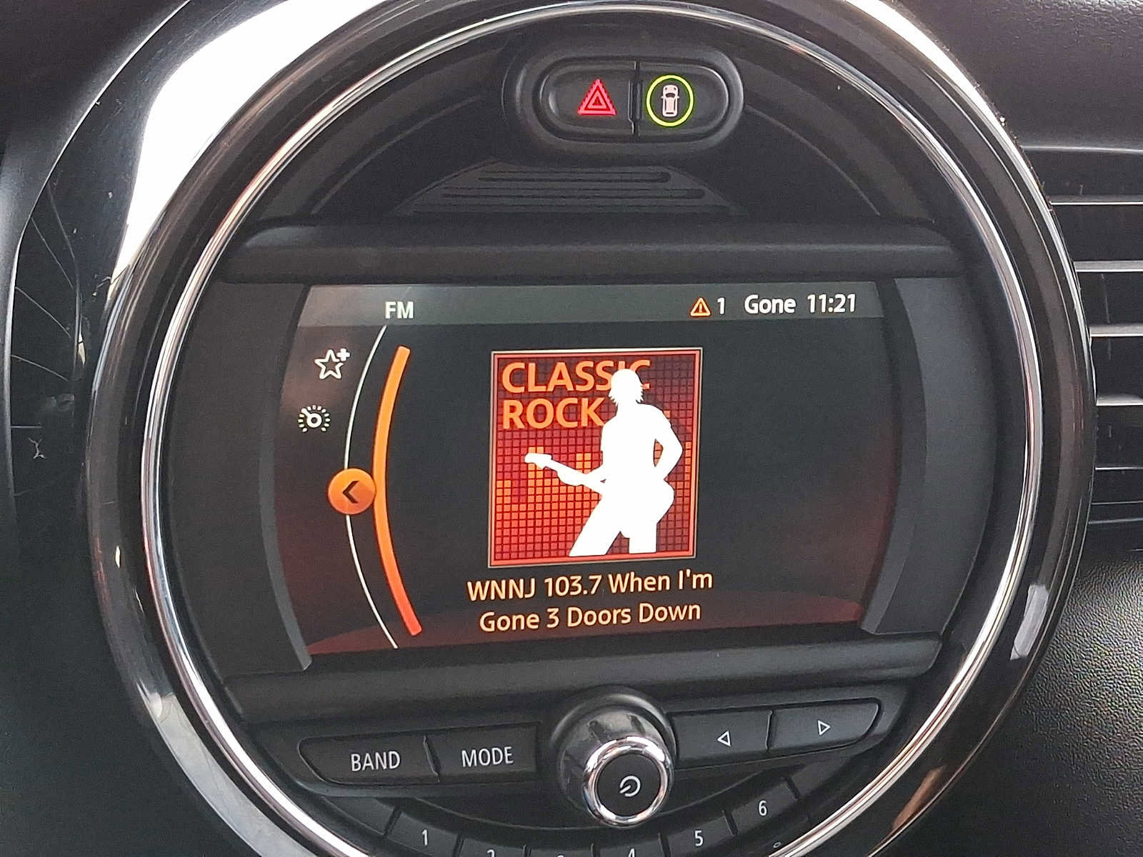 Used 2019 MINI Cooper S w/ Signature Upholstery Package image 16