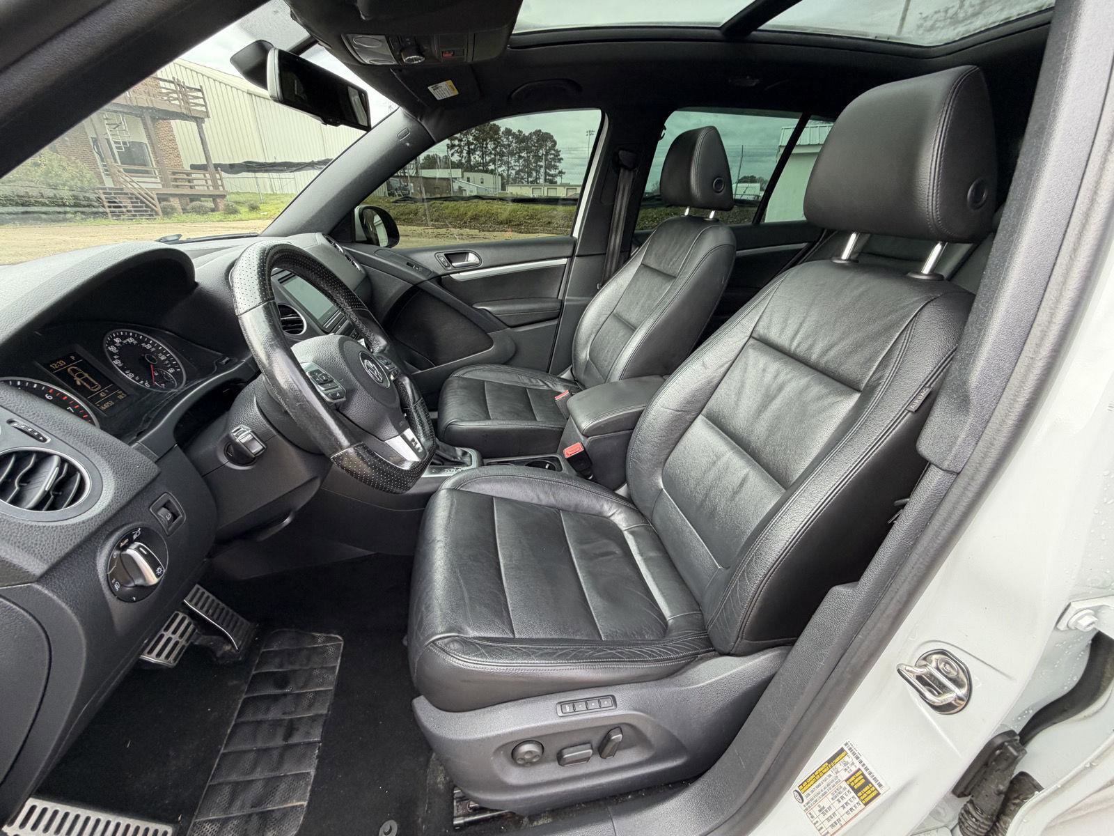 Used 2015 Volkswagen Tiguan R-Line image 10