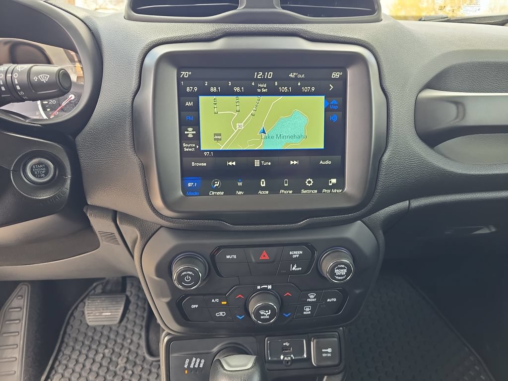 Used 2023 Jeep Renegade Latitude AWD/4WD image 20