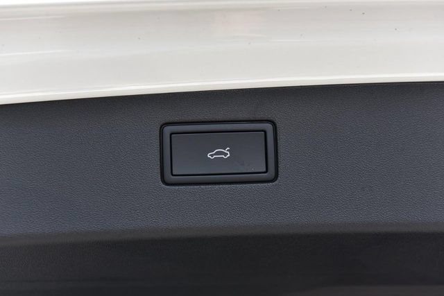 New 2026 Volkswagen Tiguan SE R-Line AWD/4WD image 26