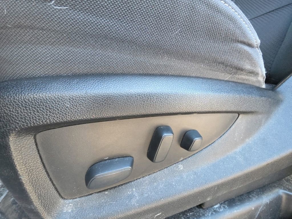 Used 2018 Chevrolet Silverado 1500 LT w/ All Star Edition image 9