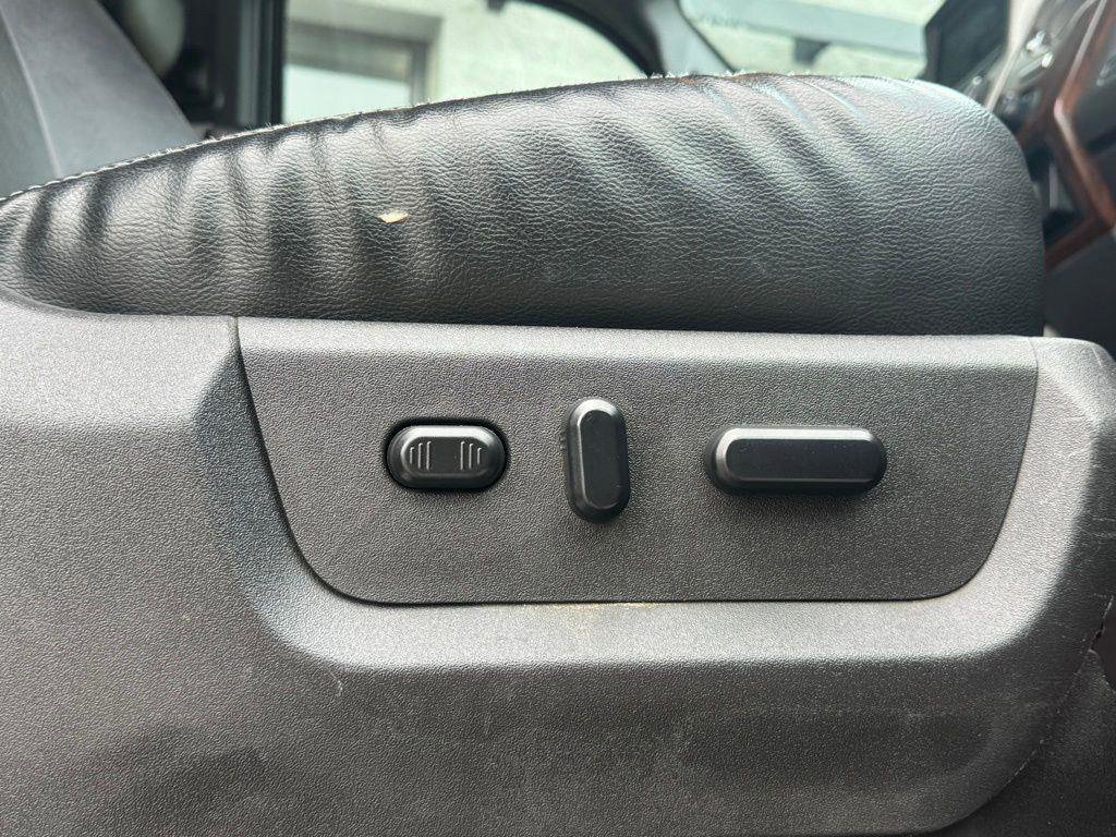 Used 2016 Ford F350 Lariat w/ Lariat Ultimate Package image 42