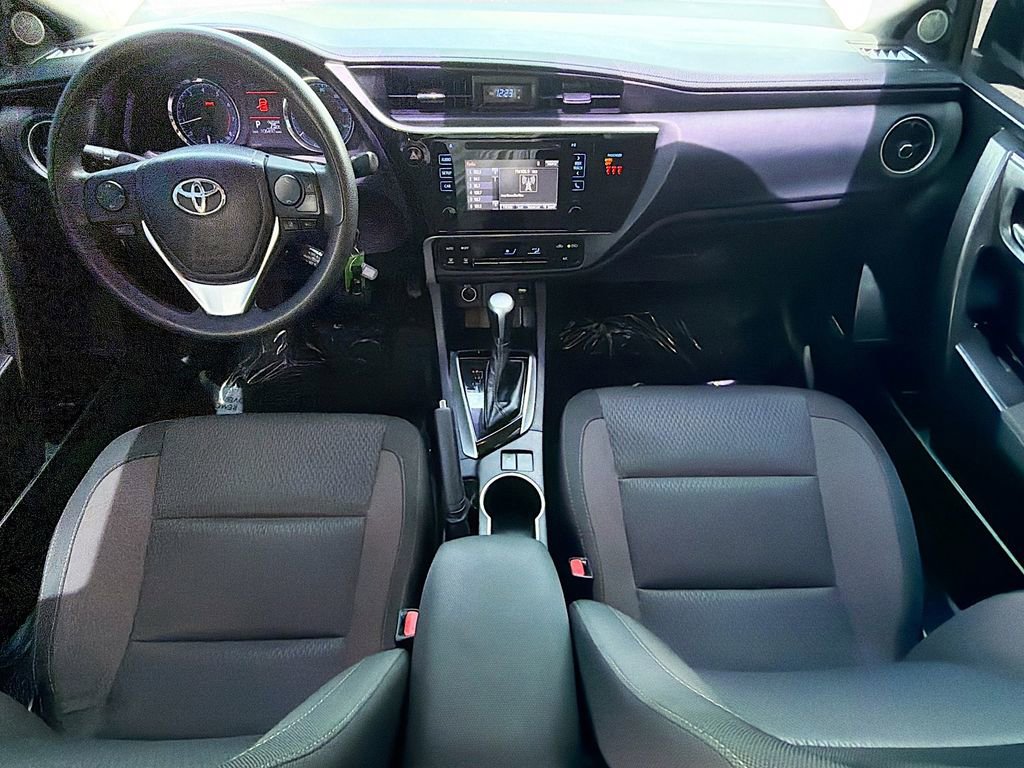 Used 2019 Toyota Corolla LE FWD image 13