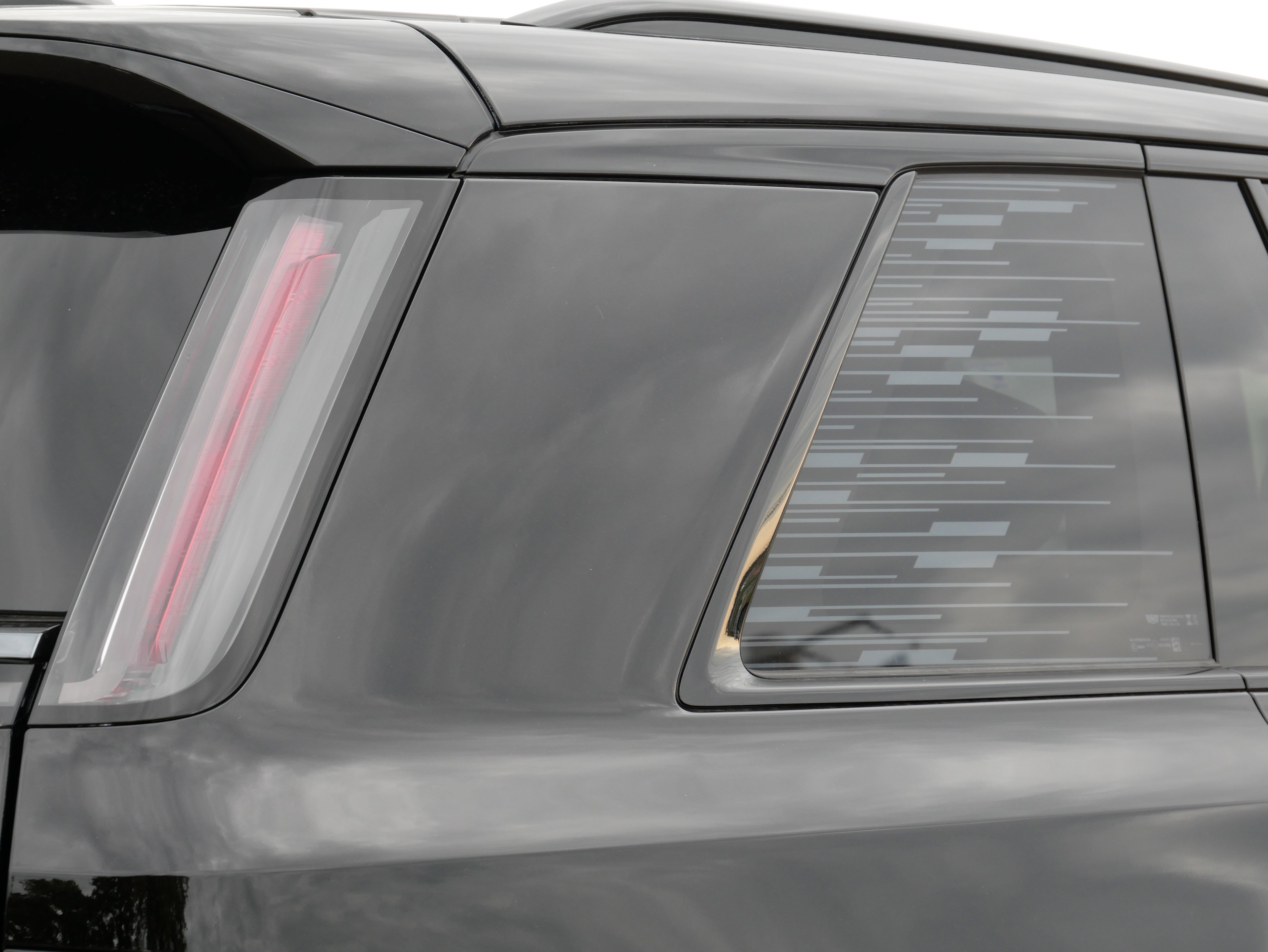 New 2026 Cadillac Vistiq Sport w/ LPO, Floor Liner Package image 15