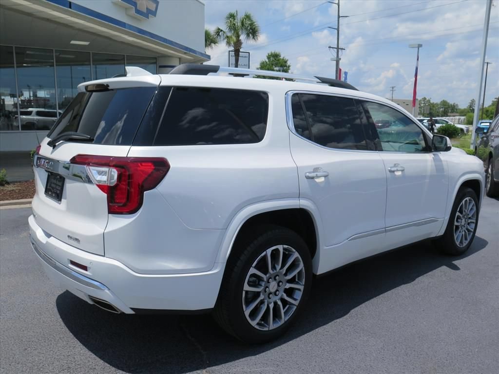 Used 2023 GMC Acadia Denali w/ Denali Ultimate Package AWD/4WD image 3