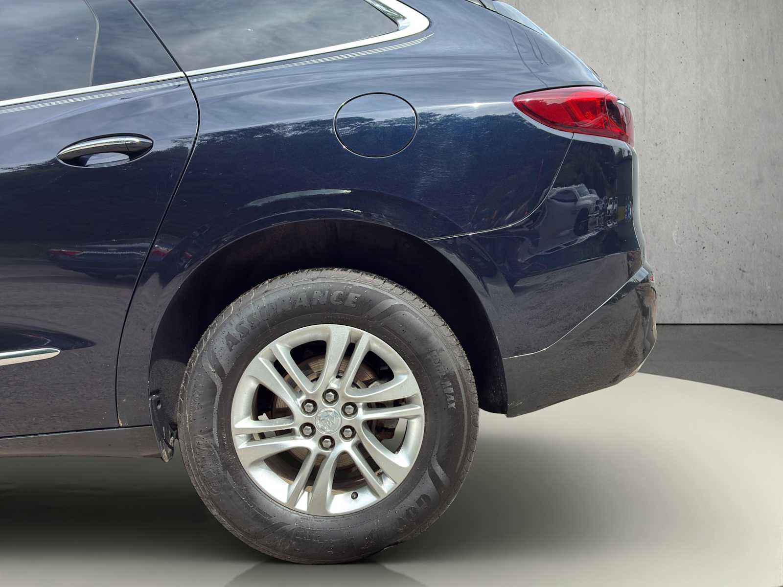 Used 2020 Buick Enclave Essence image 25