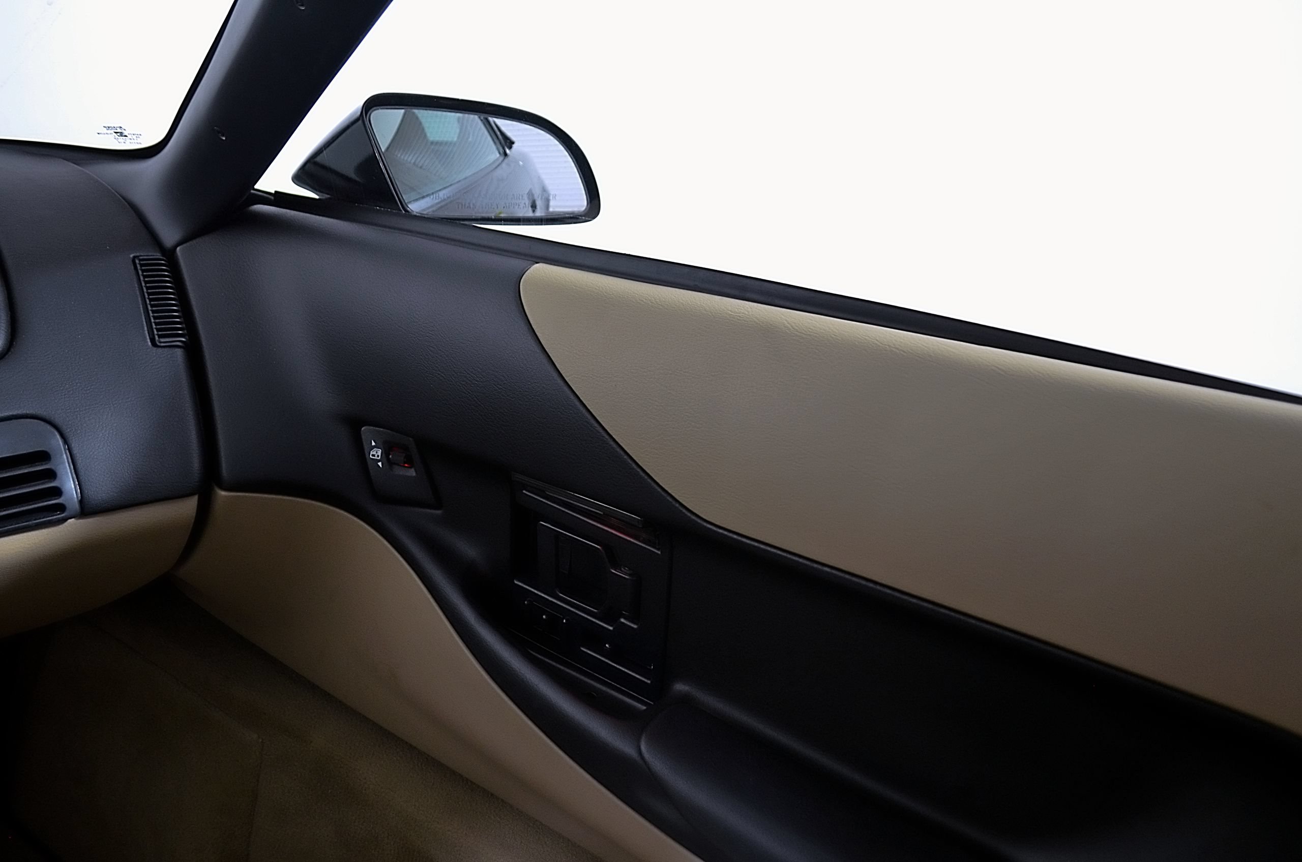 Used 1996 Chevrolet Corvette Coupe RWD image 17