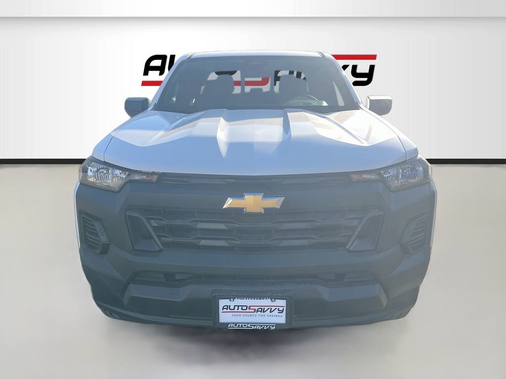 Used 2025 Chevrolet Colorado W/T image 2
