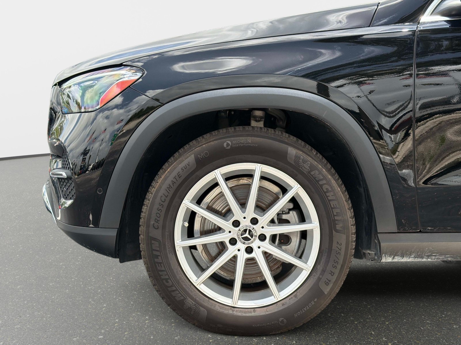 Used 2024 Mercedes-Benz GLE 350 4MATIC w/ Winter Package image 13