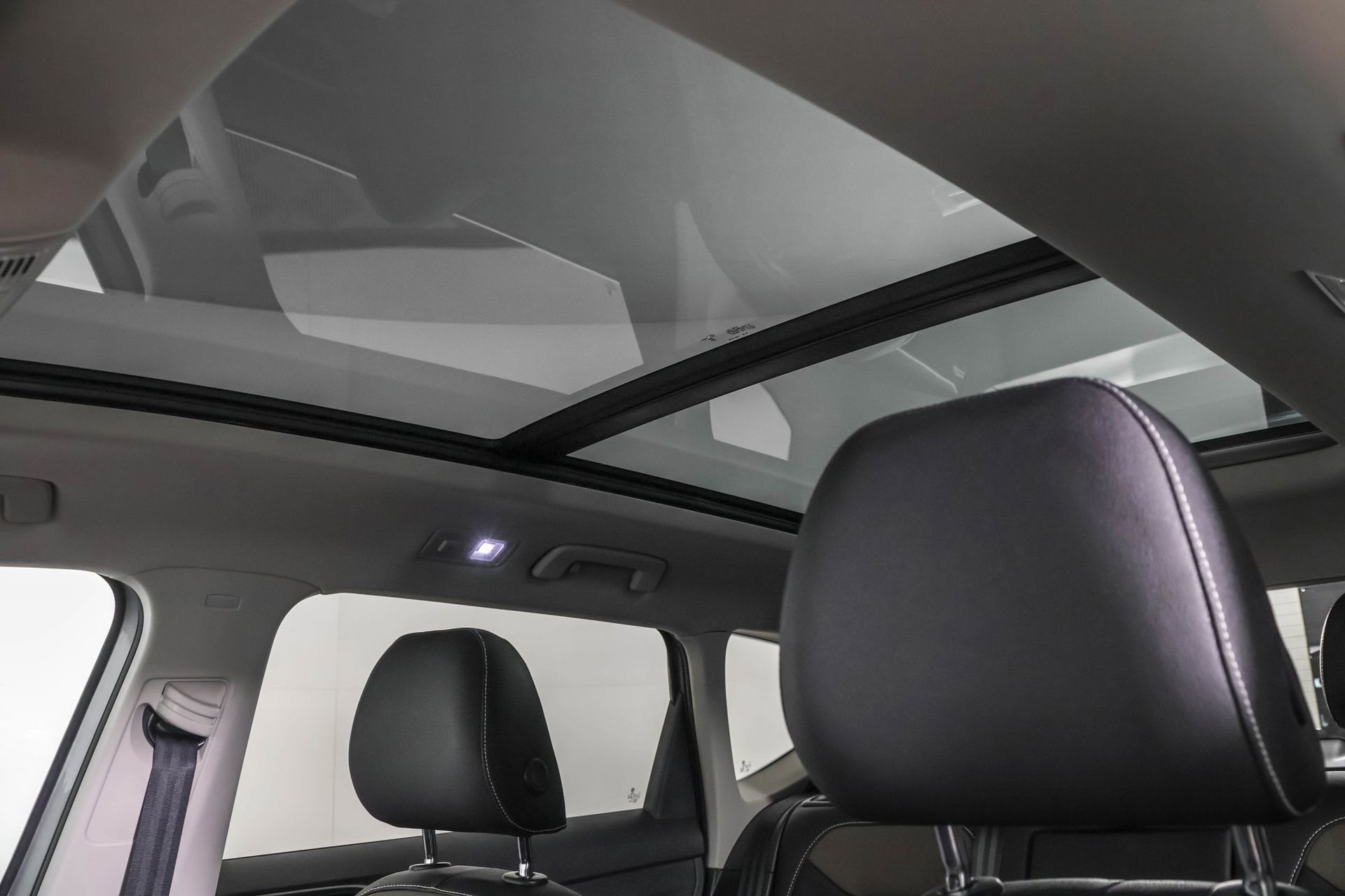 Certified 2024 Volkswagen Taos SEL image 12