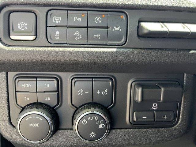 Certified 2024 Chevrolet Tahoe Premier w/ Advanced Technology Package image 24