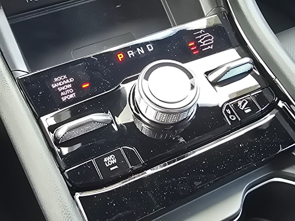 New 2025 Jeep Grand Cherokee Overland w/ Adv Protech Group III image 12