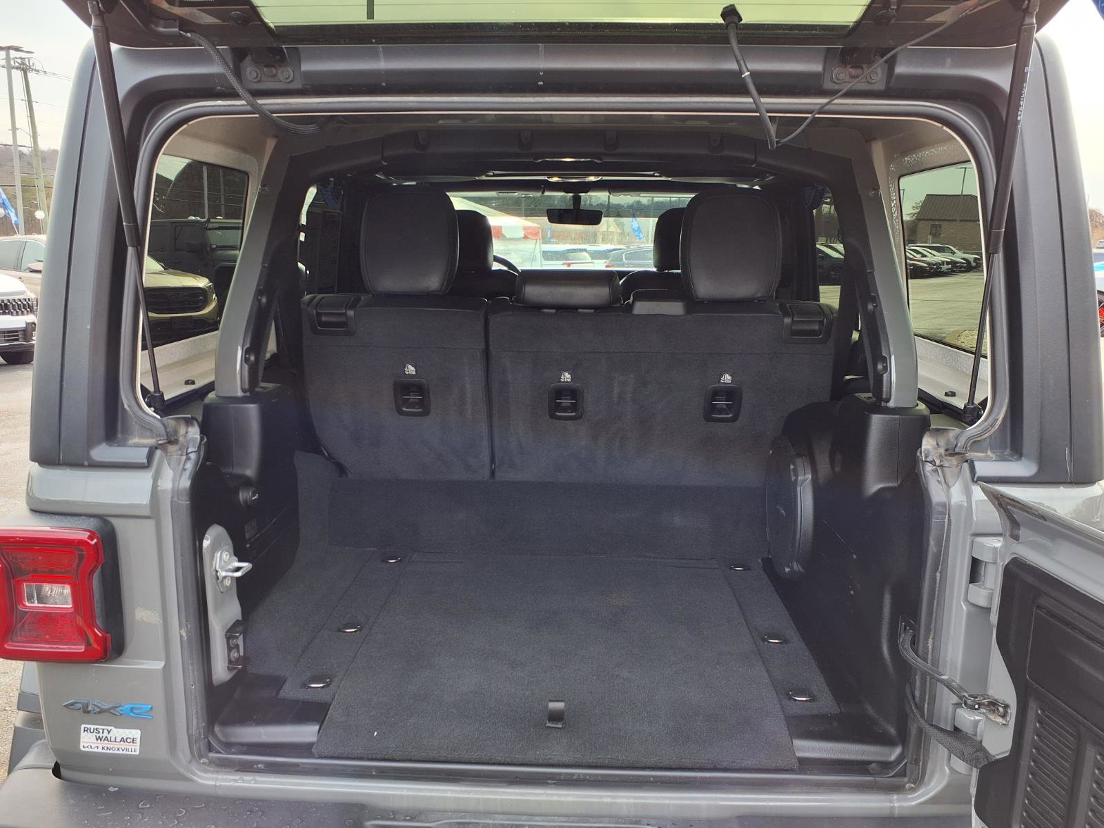 Used 2022 Jeep Wrangler Unlimited Rubicon 4xe w/ Cold Weather Group image 25