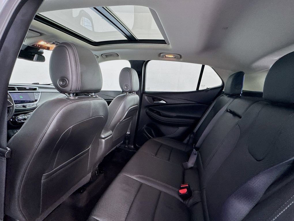 Used 2023 Buick Encore GX Essence w/ Experience Buick Package FWD image 19