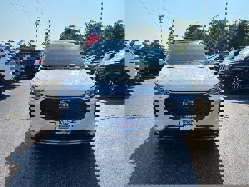 Used 2023 Ford Escape Active w/ Tech Pack #2 image 9