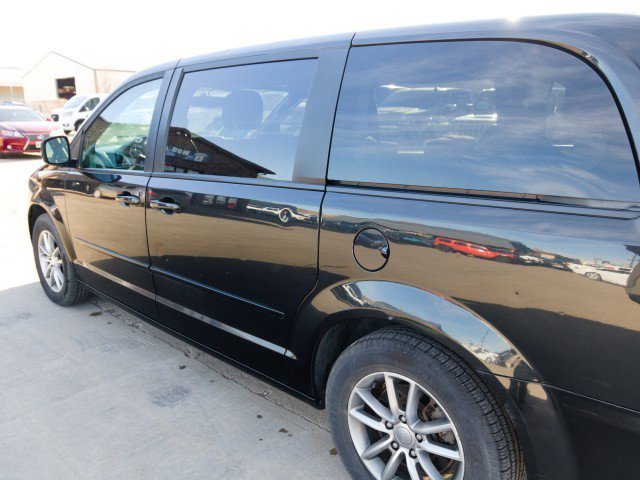 Used 2017 Dodge Grand Caravan SE image 8