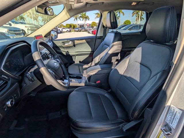 Certified 2020 Ford Escape Titanium image 5