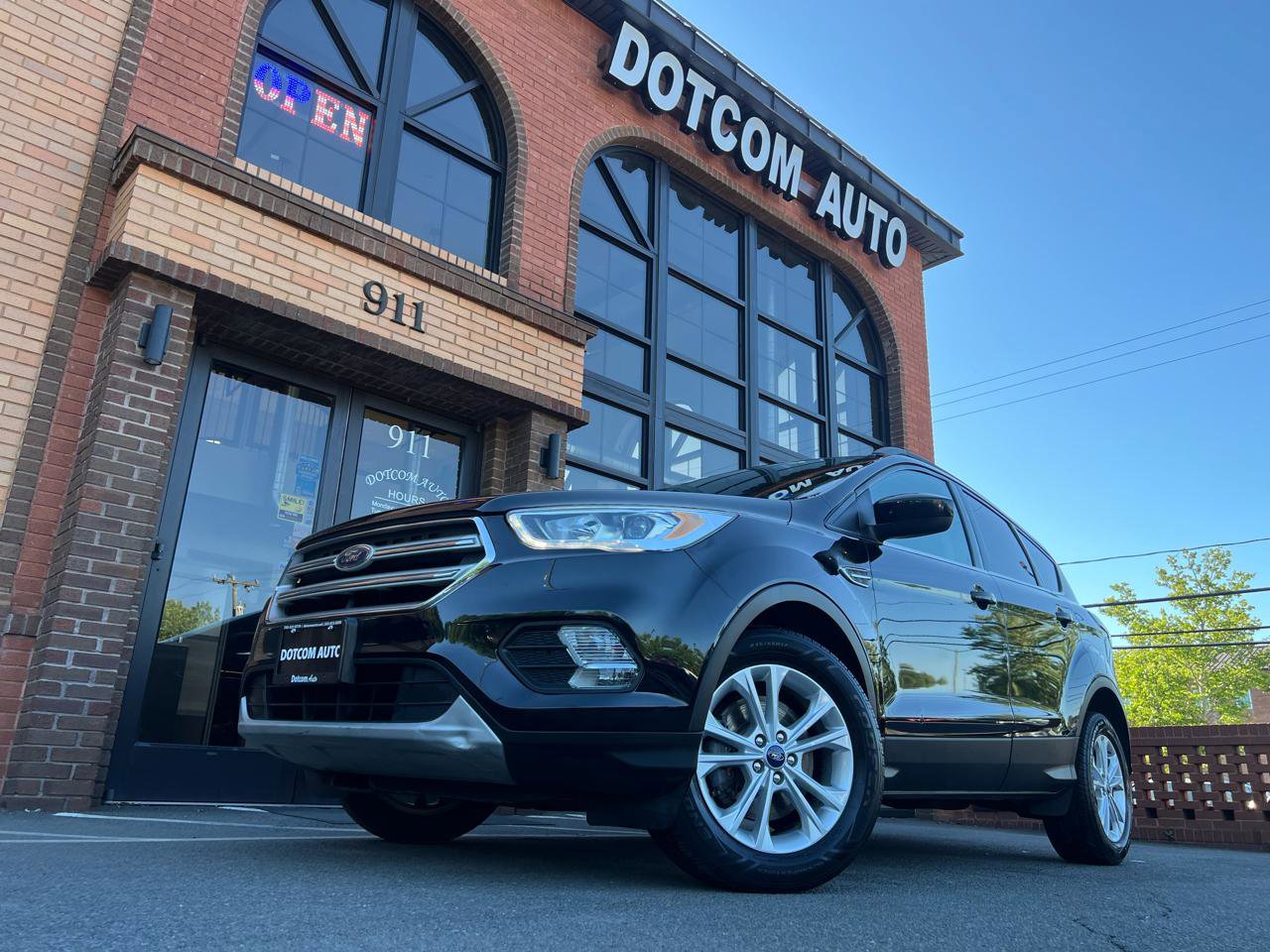 Used 2018 Ford Escape SEL AWD/4WD image 3