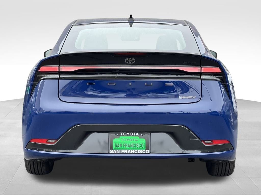 New 2026 Toyota Prius Plug-In Hybrid image 4