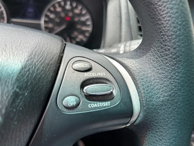 Used 2018 Nissan Pathfinder S AWD/4WD image 19
