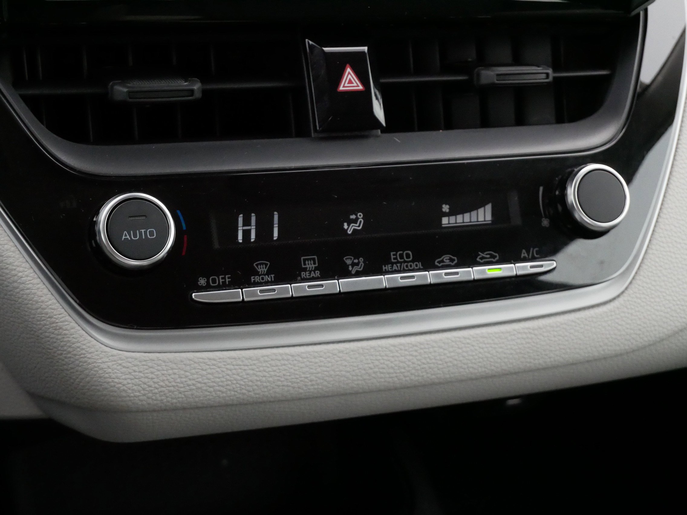 Certified 2025 Toyota Corolla LE image 23