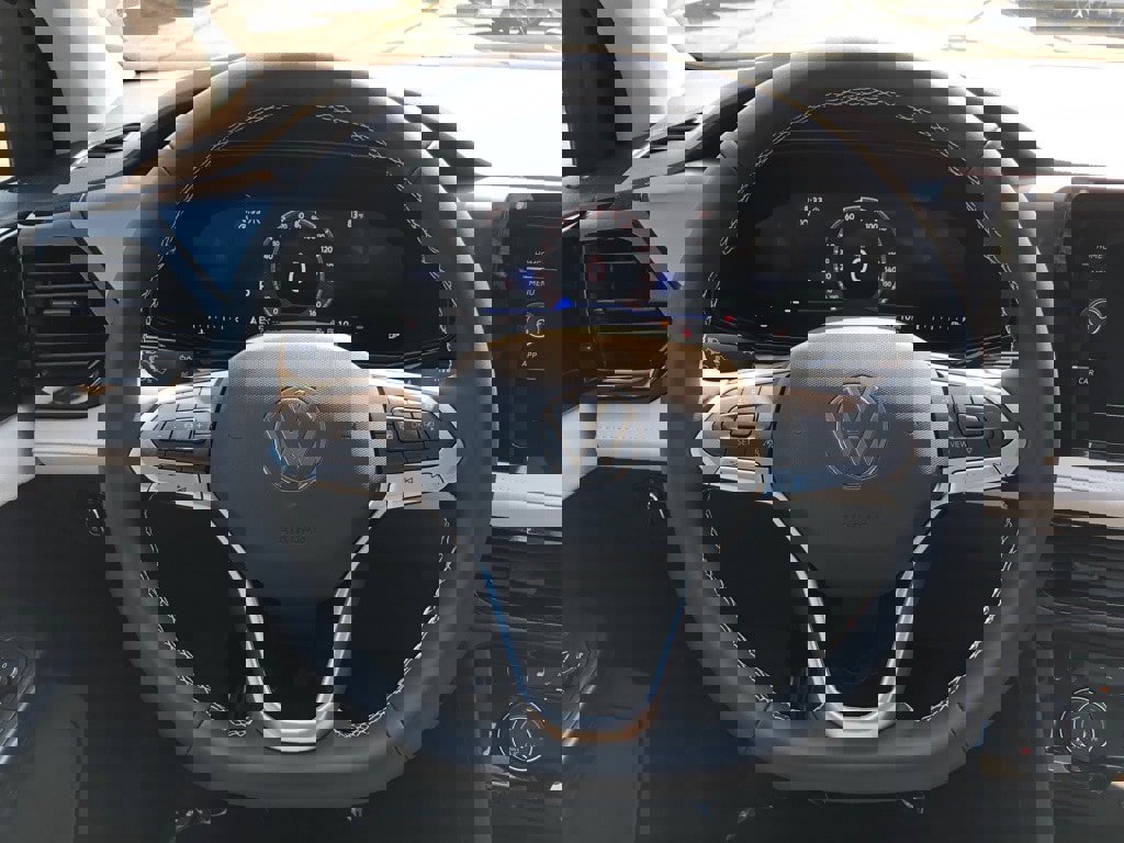 New 2025 Volkswagen Taos S image 18