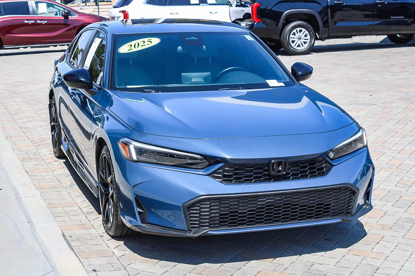 Used 2025 Honda Civic Sport image 3