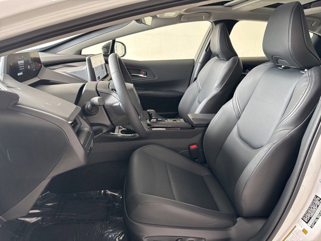 Used 2025 Toyota Prius LE image 18