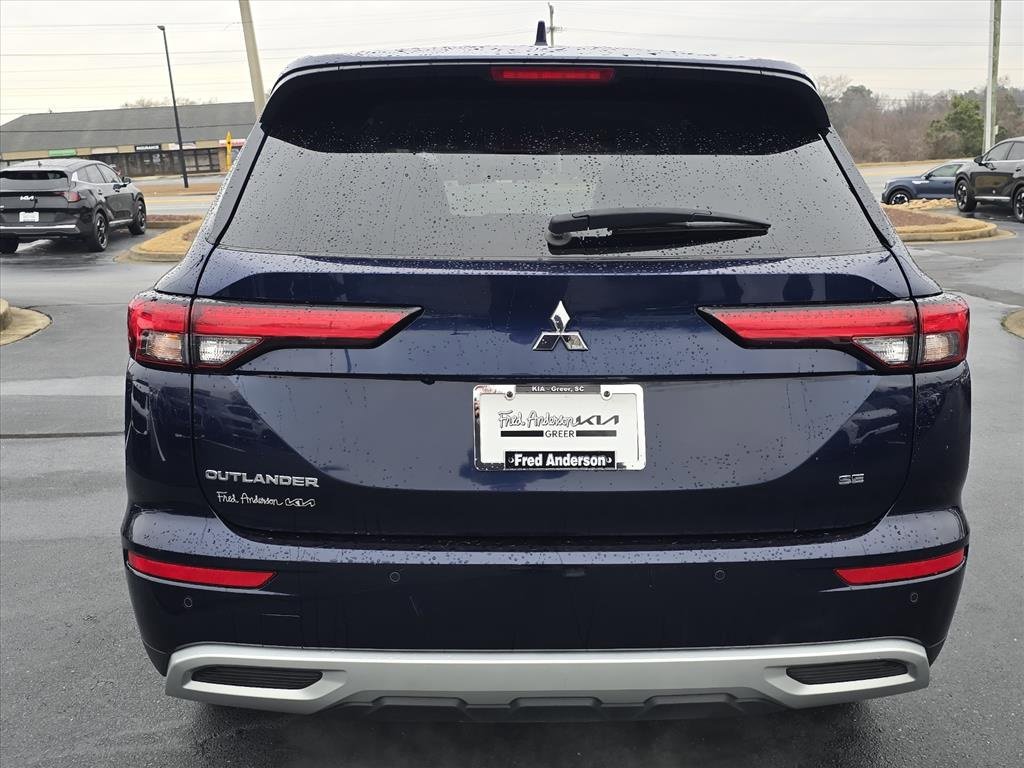 Used 2024 Mitsubishi Outlander SE image 4