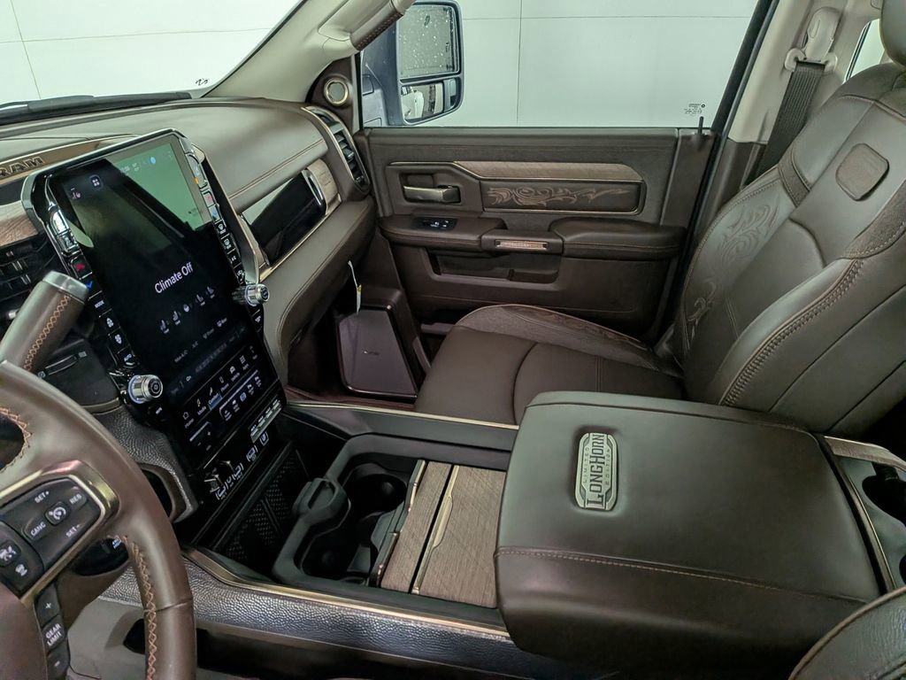 Used 2025 RAM 3500 Longhorn image 33