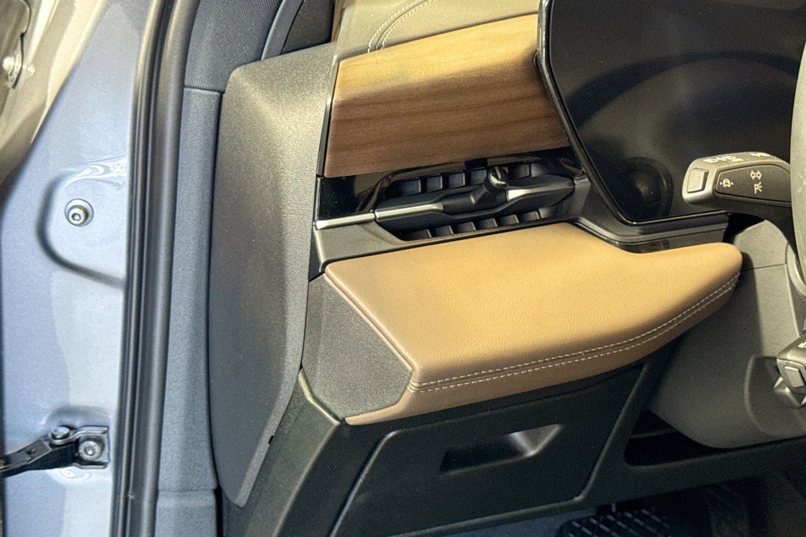 Used 2025 Audi A6 e-tron Premium w/ Convenience Package image 10