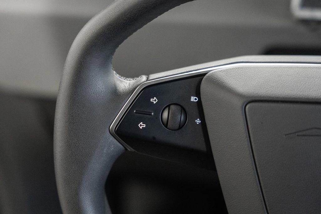 Used 2024 Tesla Cybertruck AWD Crew Cab image 33