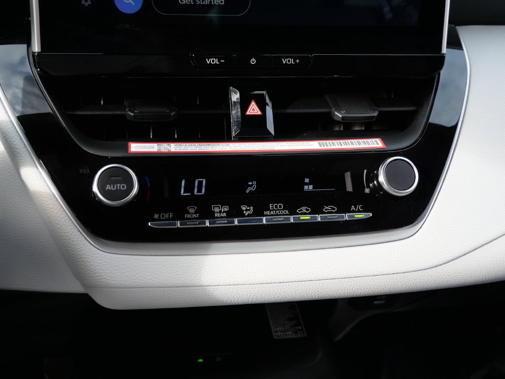 Certified 2026 Toyota Corolla SE w/ SE Premium Package FWD image 18