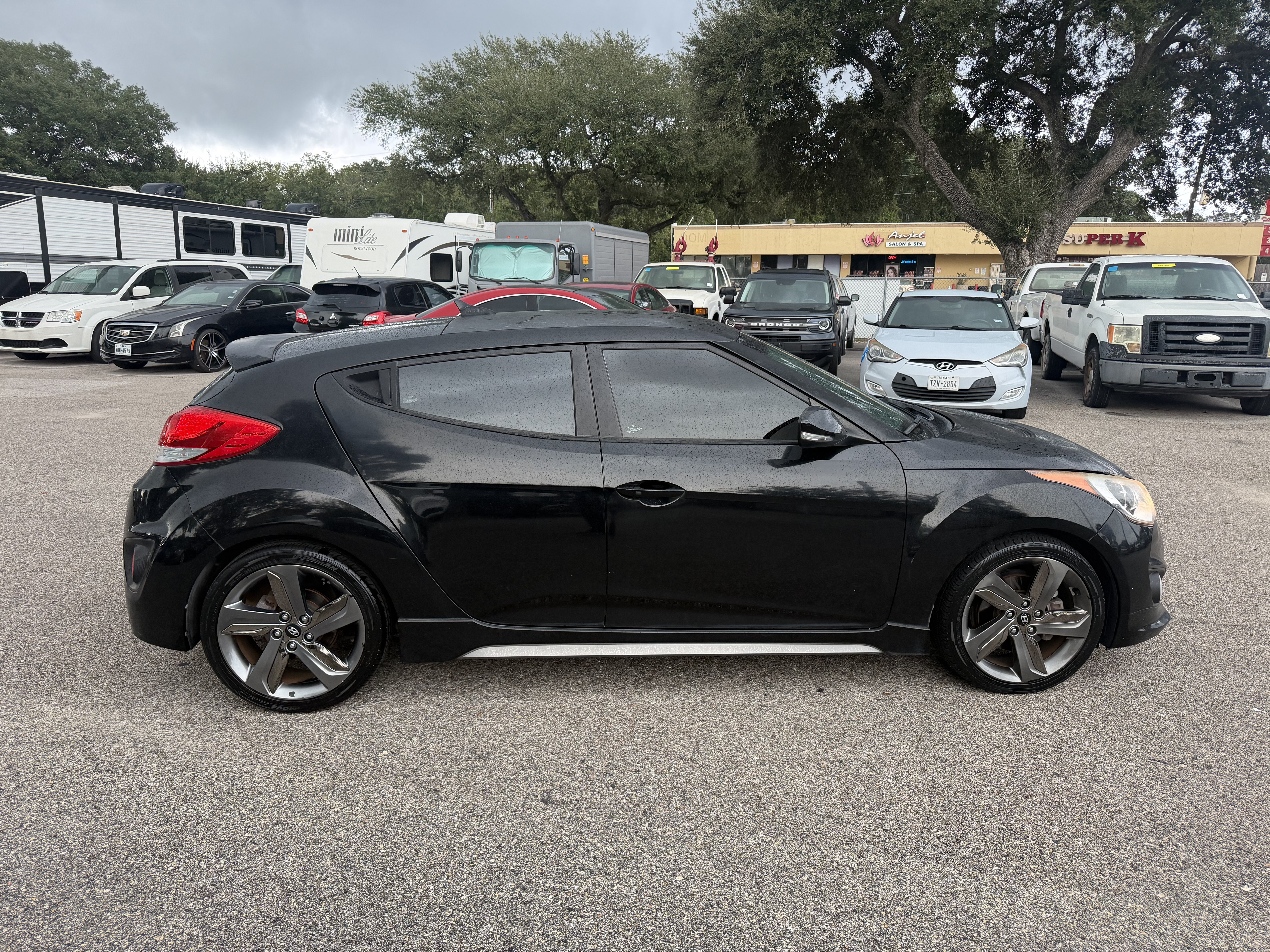 Used 2015 Hyundai Veloster Turbo FWD image 5