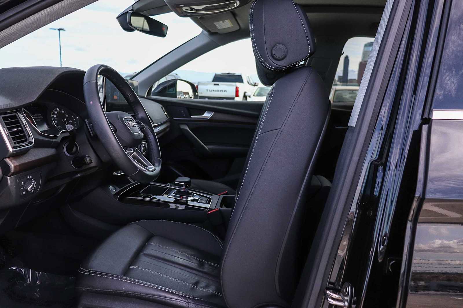 Used 2023 Audi Q5 2.0T Premium w/ Convenience Package AWD/4WD image 24