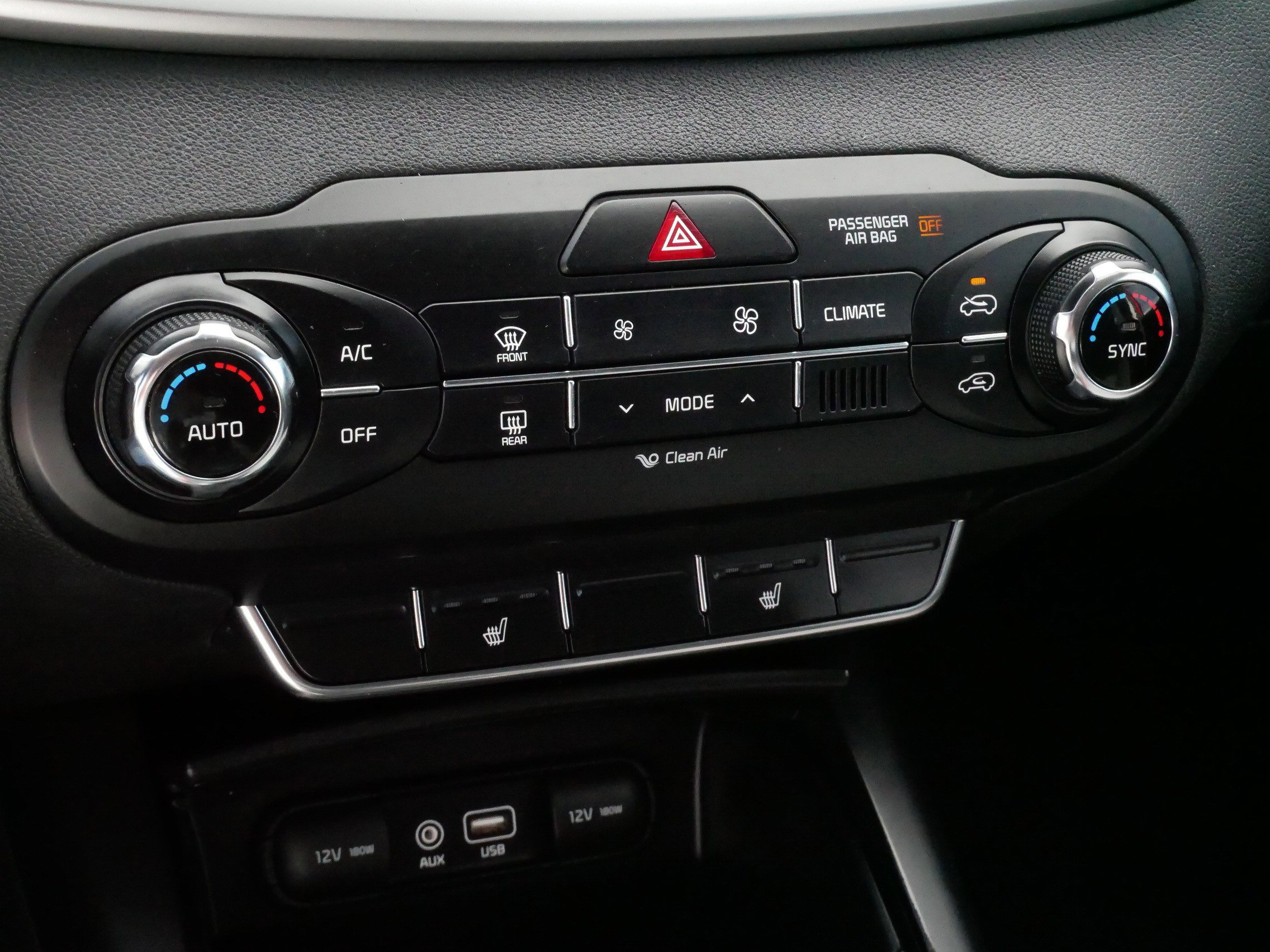Used 2017 Kia Sorento AWD w/ LX Convenience Package image 23