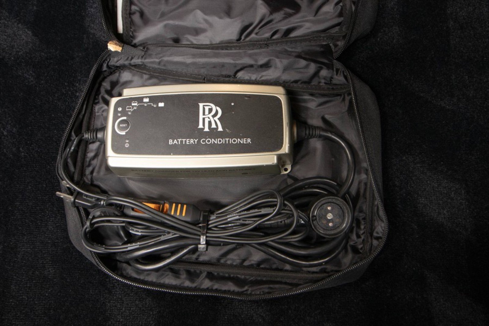 Used 2015 Rolls-Royce Ghost Extended Wheelbase image 98